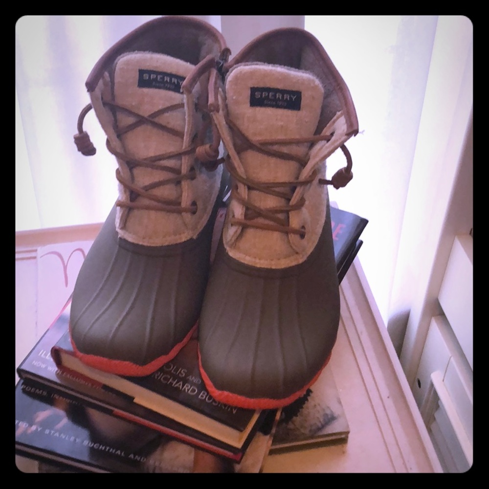 Sperry Duck Style Boots